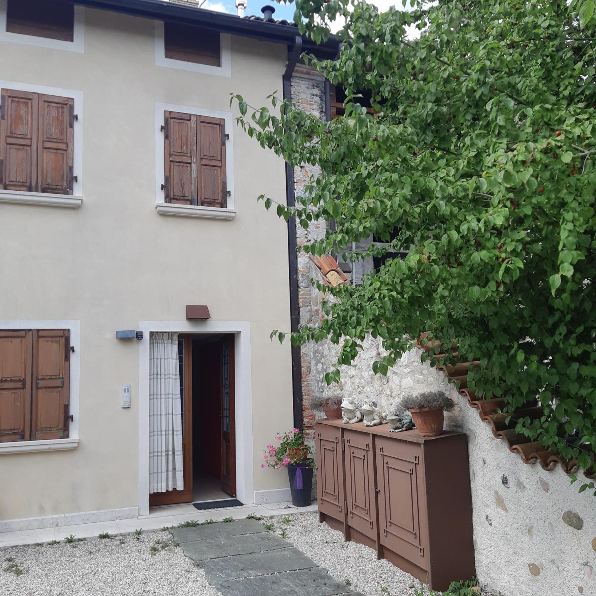 Case Pizzocco 3 A Santa Giustina Meano Bagian luar foto